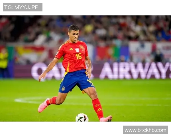 足球明星赛前进场服饰大解析展现个性与时尚魅力